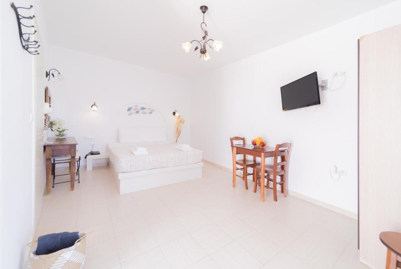 Anemomilos Beach Hotel Agia Anna  エクステリア 写真