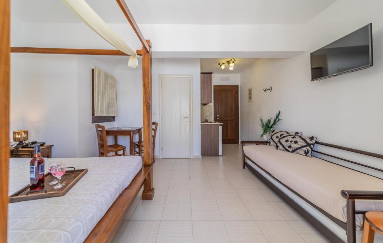 Anemomilos Beach Hotel Agia Anna  エクステリア 写真