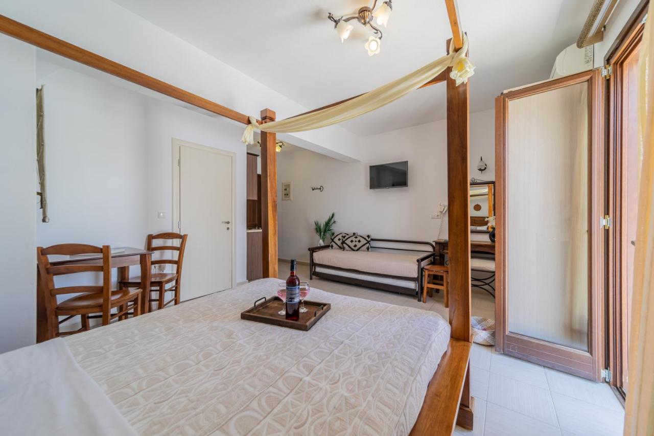 Anemomilos Beach Hotel Agia Anna  エクステリア 写真