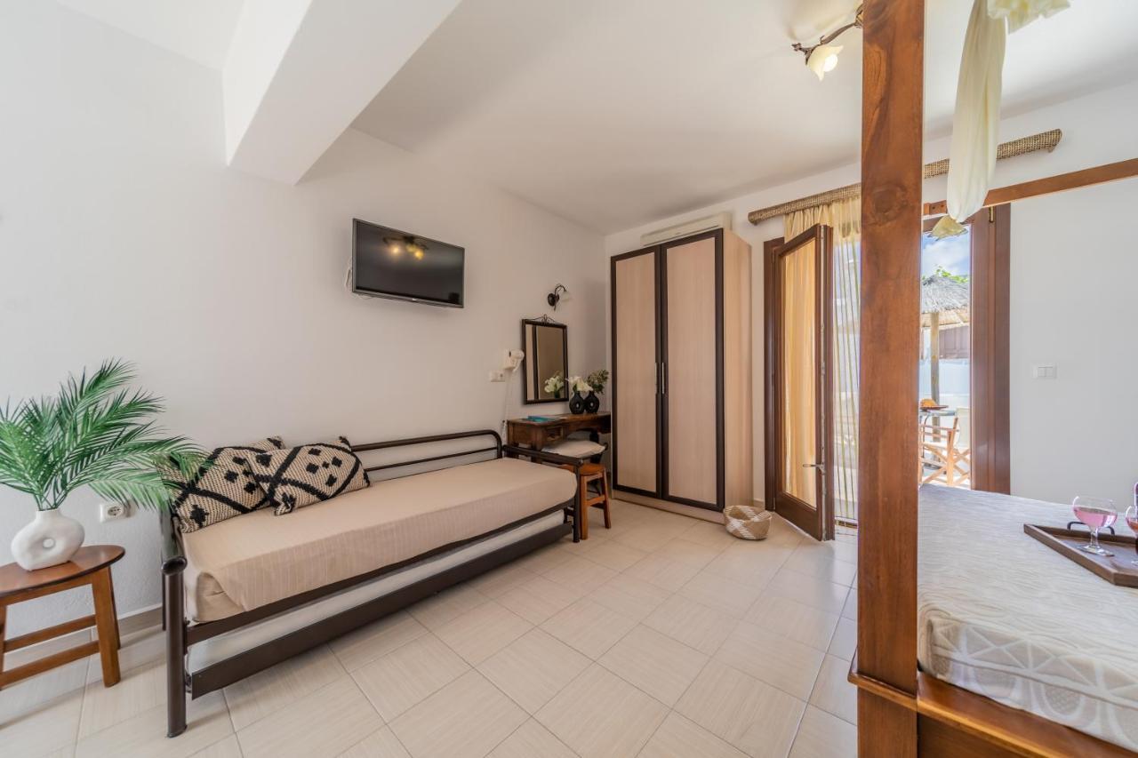 Anemomilos Beach Hotel Agia Anna  エクステリア 写真