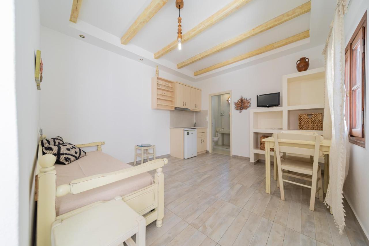 Anemomilos Beach Hotel Agia Anna  エクステリア 写真