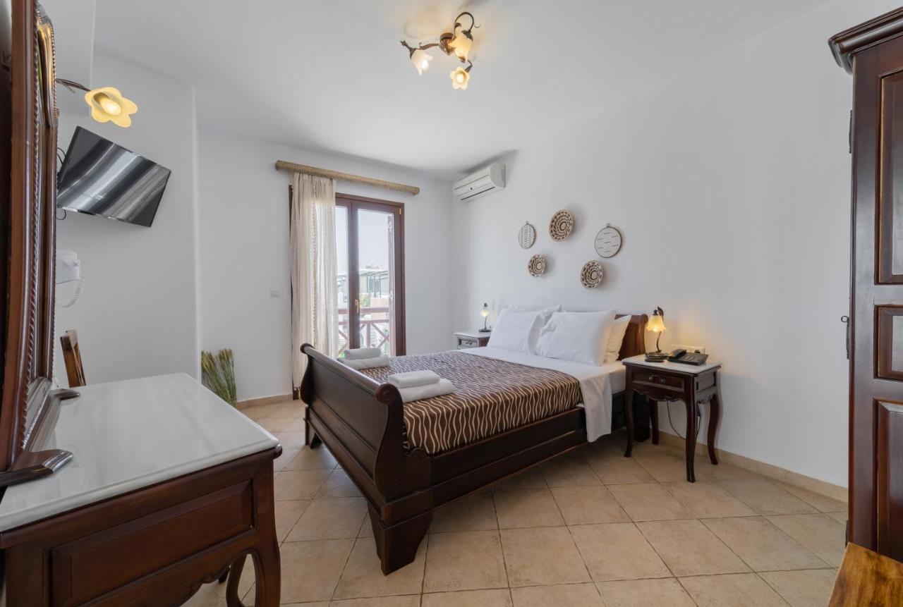 Anemomilos Beach Hotel Agia Anna  エクステリア 写真