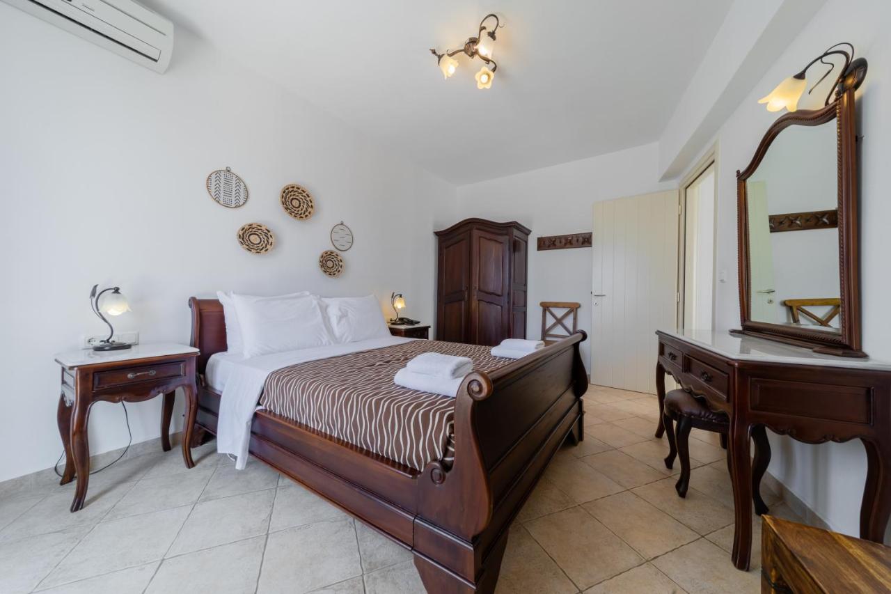Anemomilos Beach Hotel Agia Anna  エクステリア 写真