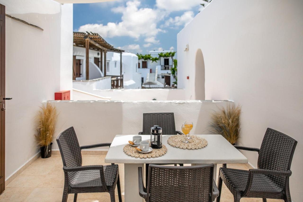 Anemomilos Beach Hotel Agia Anna  エクステリア 写真